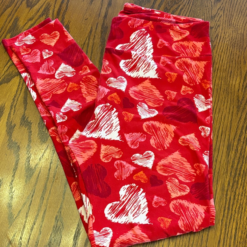 LuLaRoe Red Heart Patterned Leggings Size XL